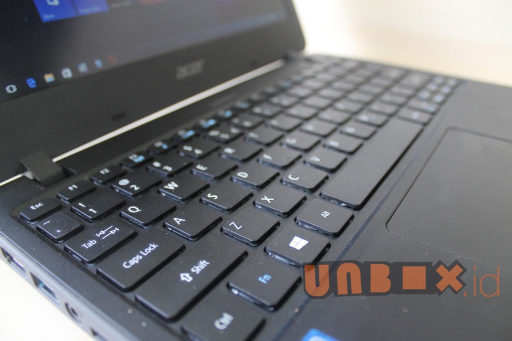 Acer TravelMate B117