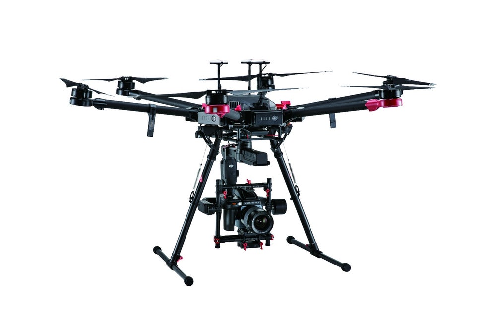 Drone dengan Kamera 100 Megapiksel