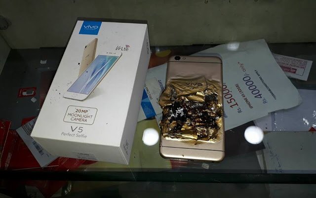 Vivo V5 meledak