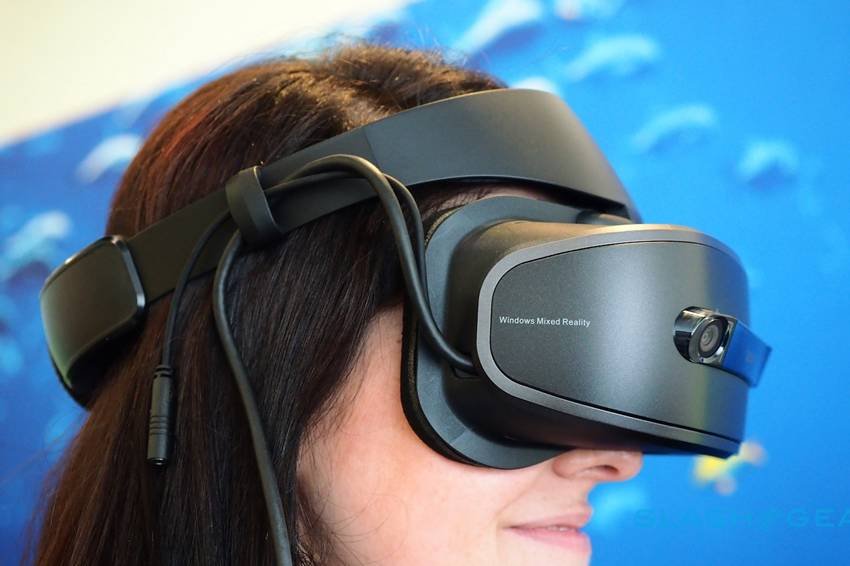 Dukung Platform Windows Mixed Reality, Ini Headset Canggih 