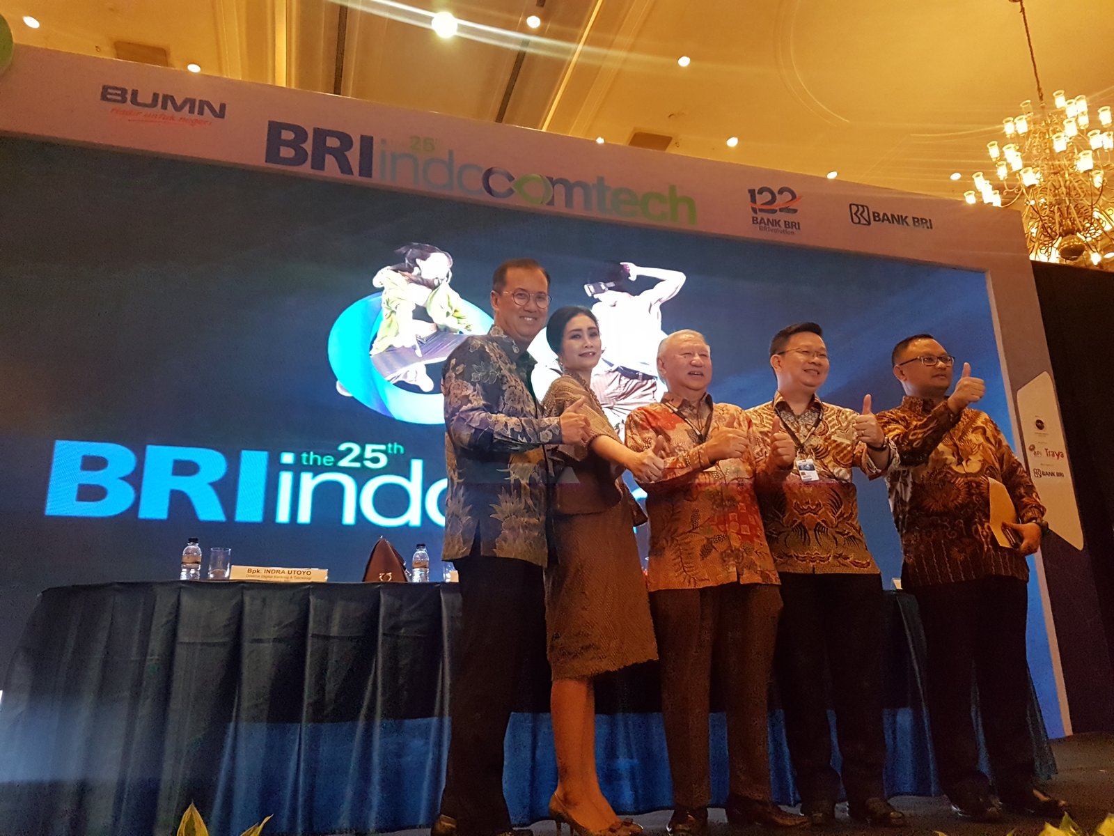 BRI Indocomtech 2017 Dibuka, Bertebaran Gadget Keren BRI Indocomtech 2017 Dibuka, Bertebaran Gadget Keren