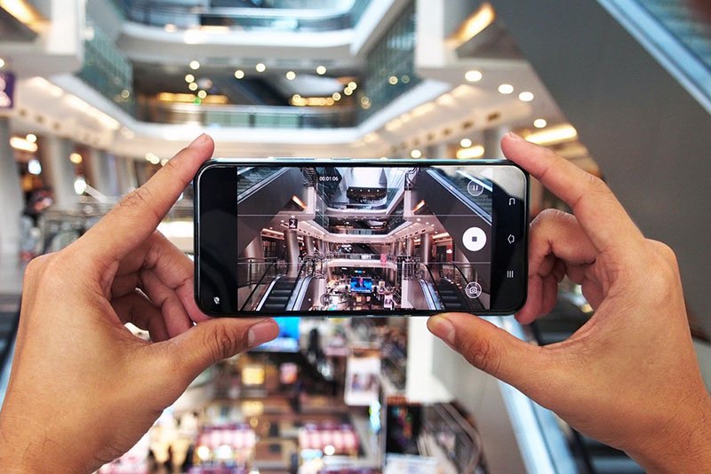 Vlog Makin Mudah dengan Memaksimalkan Fitur Kamera di vivo V17 Pro - Unbox.id