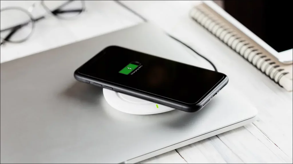 Kekurangan Kelebihan Wireless Charging Untuk Smartphone Kelebihan dan Kekurangan Wireless Charger Pada Smartphone - Unbox.id