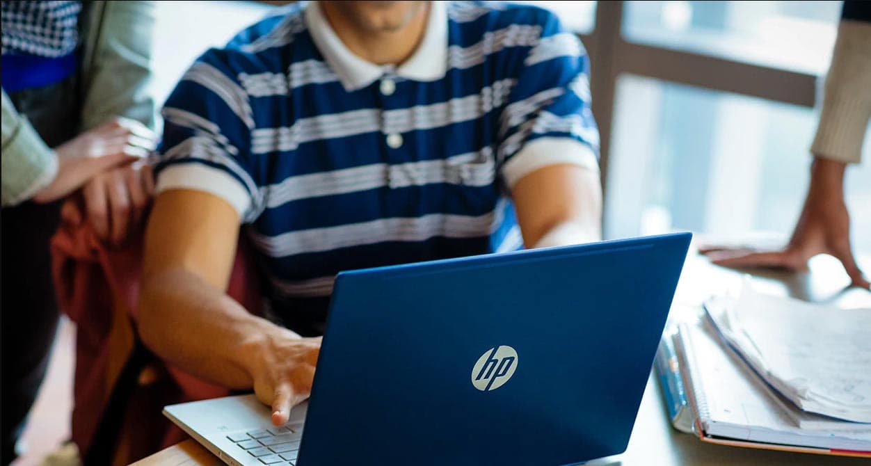 Laptop HP (sumber: hp.com)