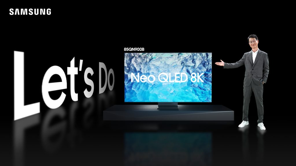 Simon Lee with Samsung Neo QLED 8K