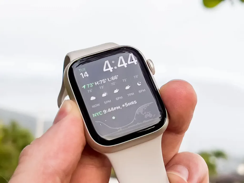 Apple Watch Series 7 (sumber: businessinsider.com) 