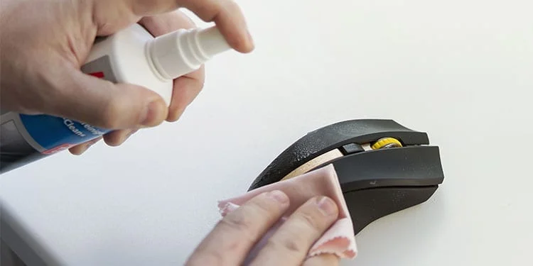 Bersihkan debu dan kotoran (technewstoday.com)