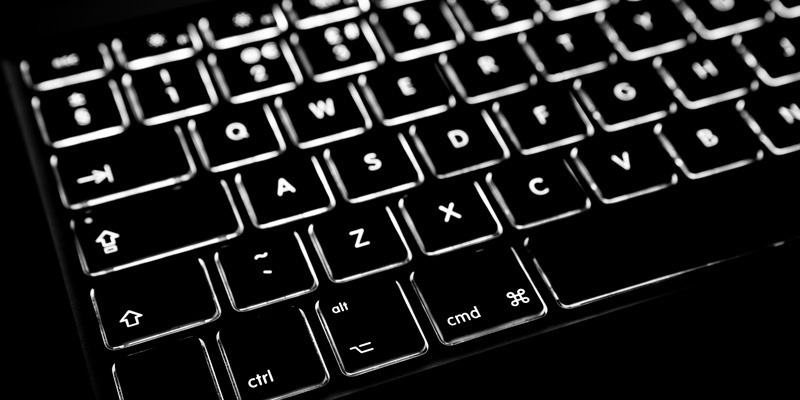 6 Cara Nonaktifkan Lampu Keyboard di MacBook (sumber: maketecheasier.com)