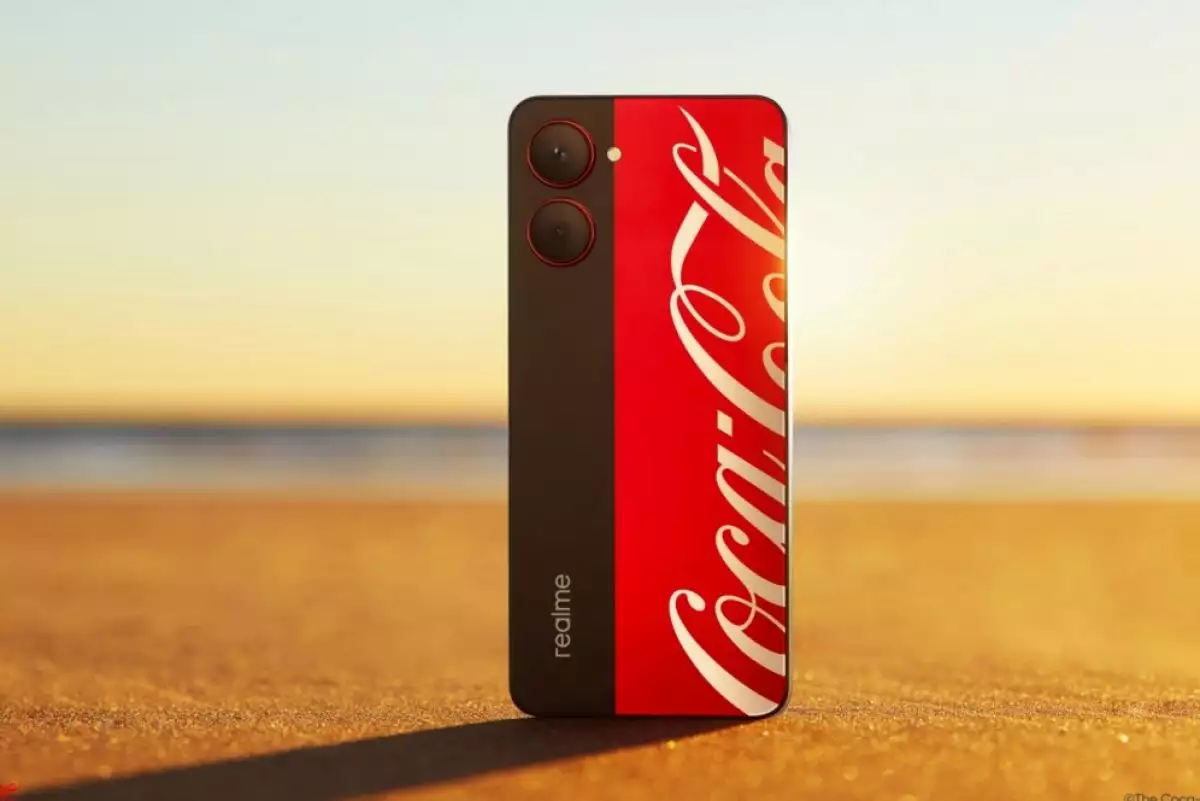 Realme 10 Pro 5G Coca Cola Edition_1realme