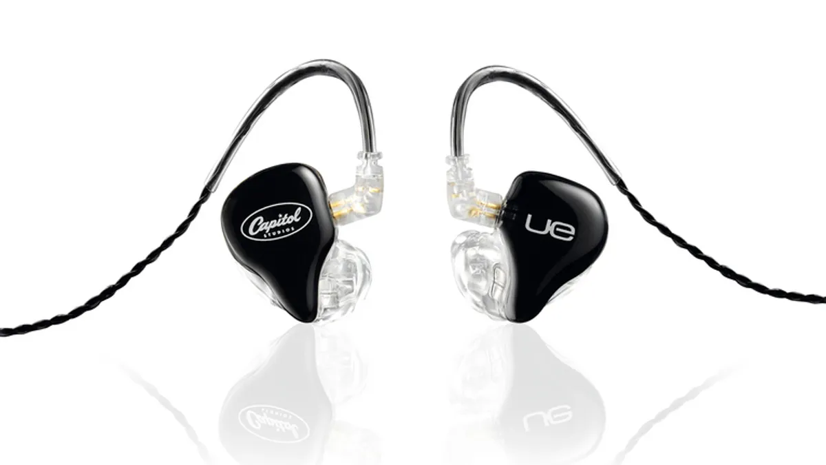 In Ear Monitor_1