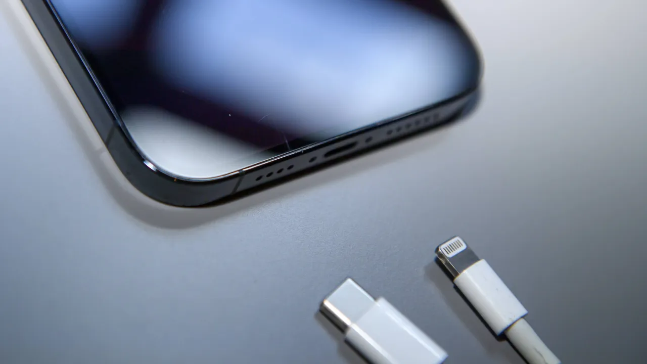 iPhone 15 USB-C_1a