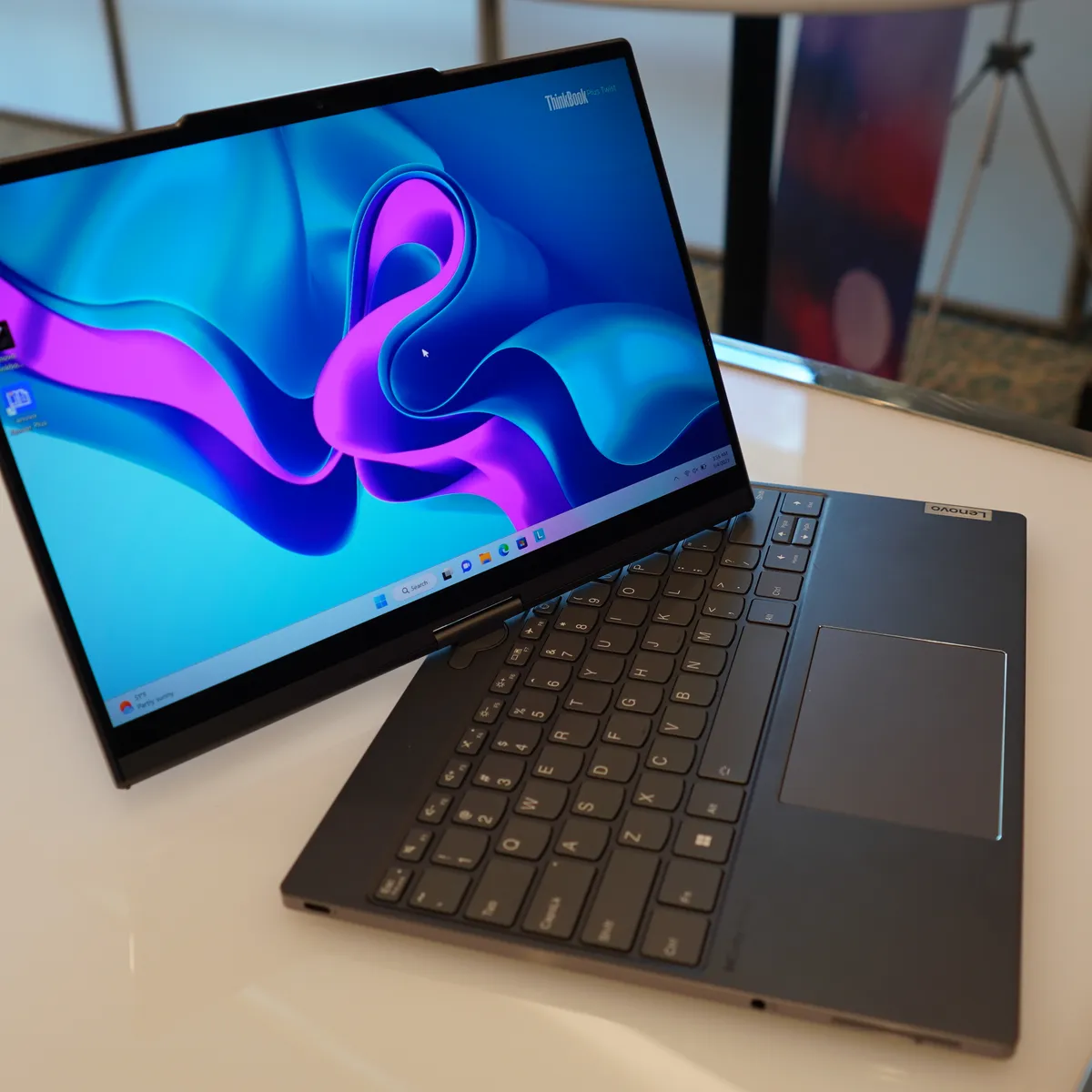 Lenovo ThinkBook Twist_1a