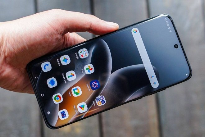 Layar Motorola Edge 70 Fusion