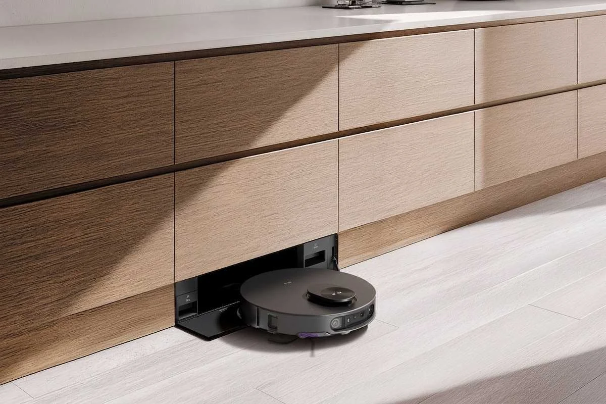 Robot Vacuum Cleaner RONi Model Hidden Station