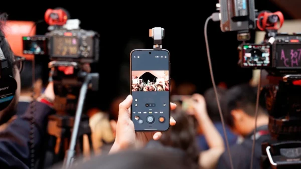 Honor Robot Phone di Festival Film Cannes 1