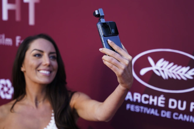 Honor Robot Phone di Festival Film Cannes 2