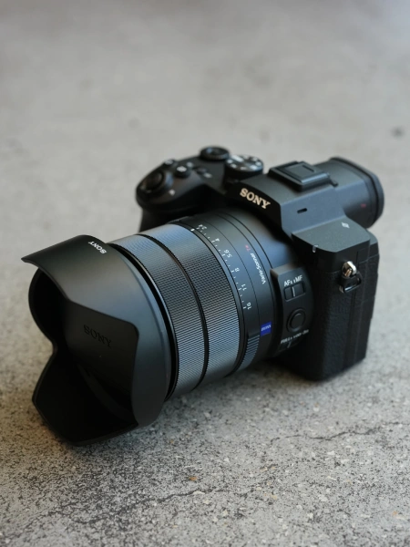 Sony RX10 V